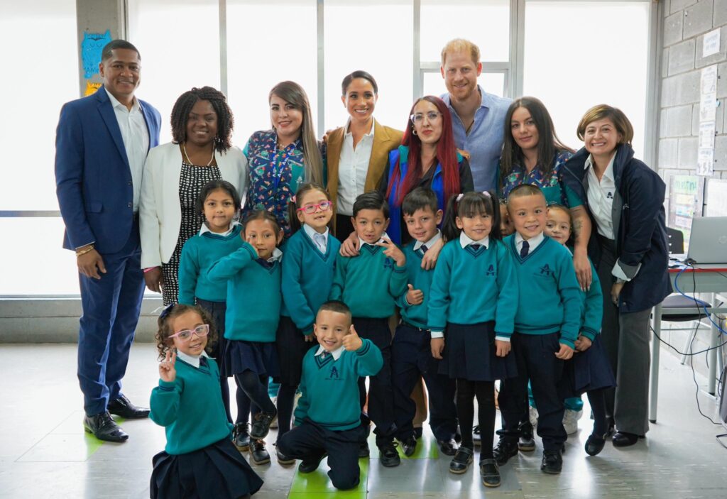 Meghan Markle y el príncipe Harry visitan Colombia por primera vez - Latin America Reports