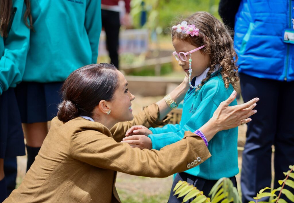 Meghan Markle y el príncipe Harry visitan Colombia por primera vez - Latin America Reports