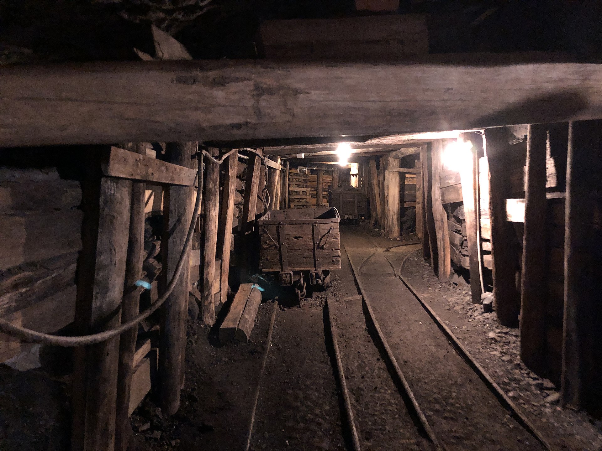 Colombia mining accident kills 9 after warnings about gas build-up