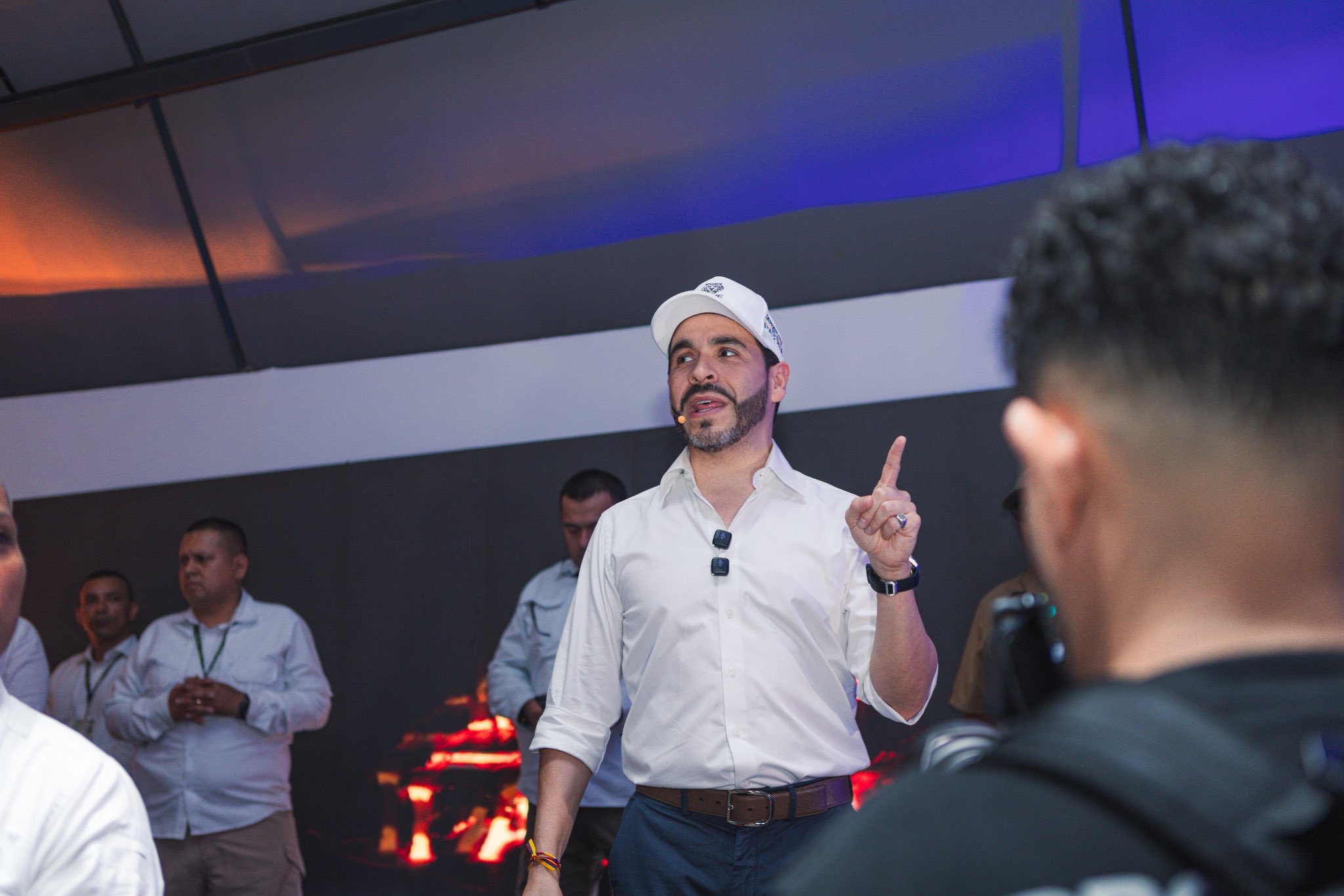 Right wing populist Abelardo de la Espriella, nicknamed ‘The Tiger,’ has narrowly won Colombia’s presidential election