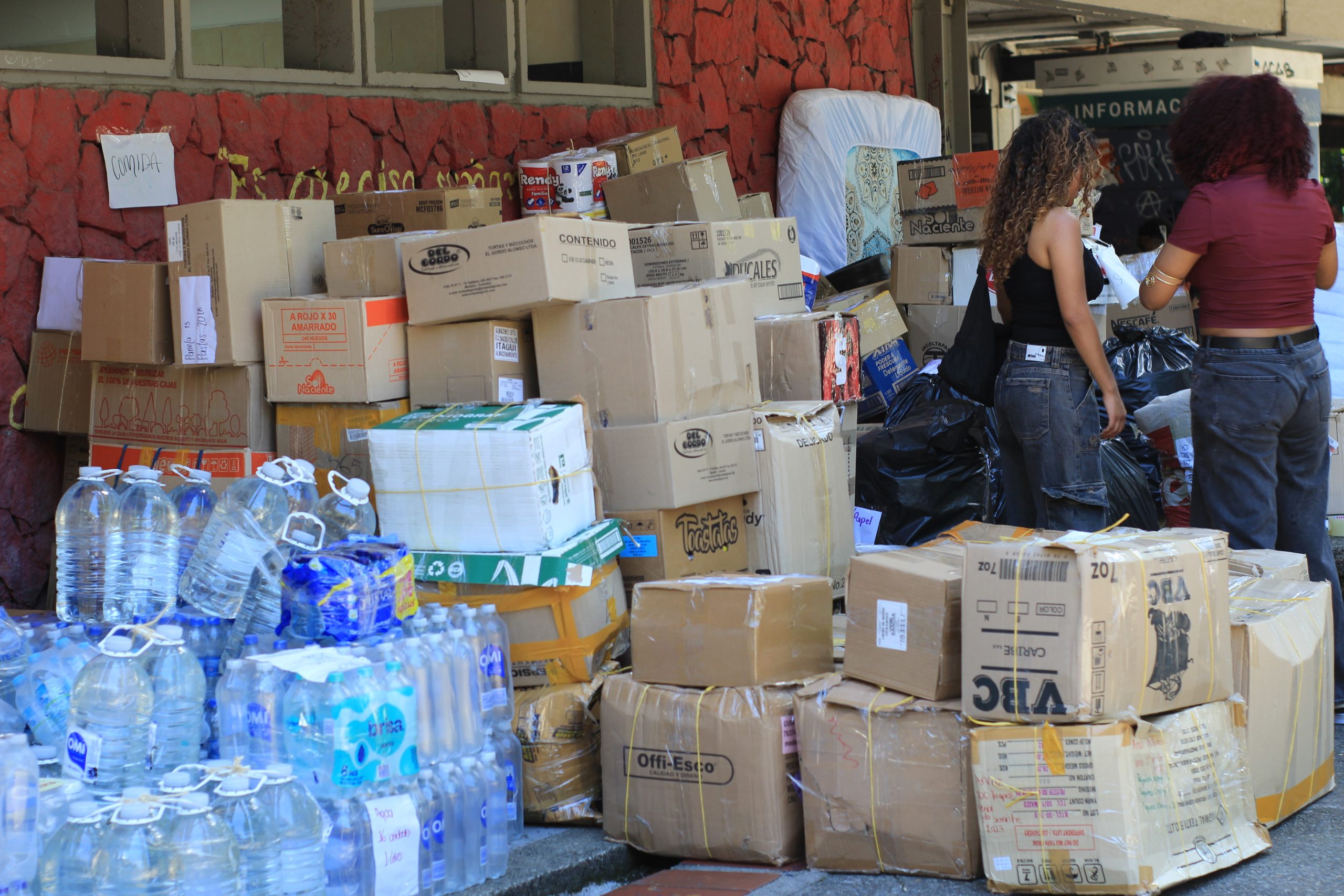 De la Espriella faces controversy over earthquake aid in Colombia